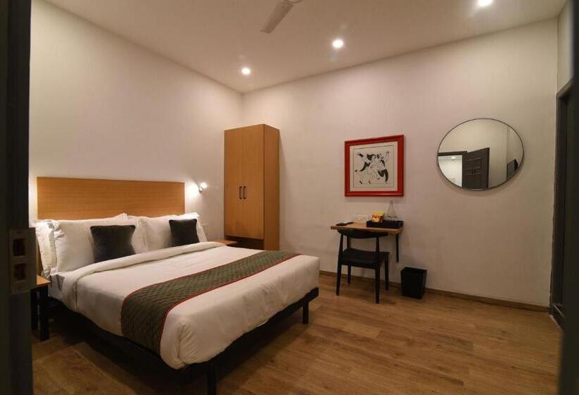 هتل Super Townhouse Royapettah Near U.s Consulate