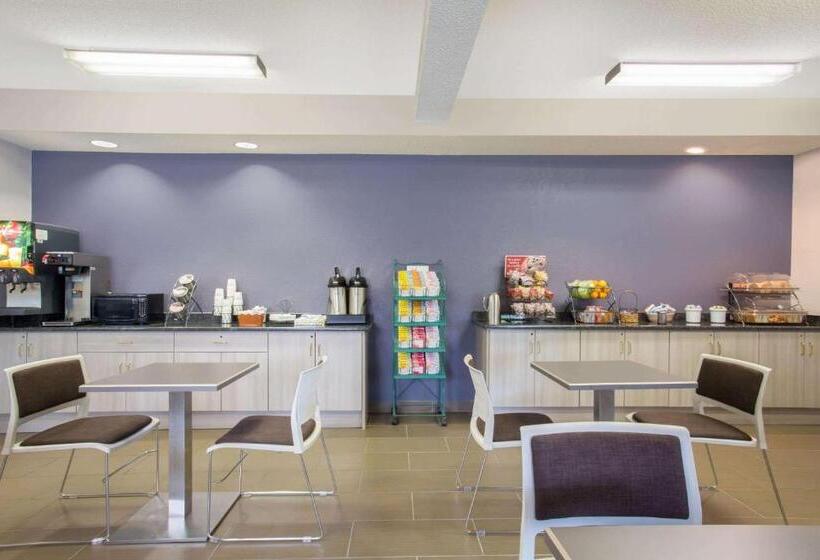 Microtel Inn & Suites Leesburg