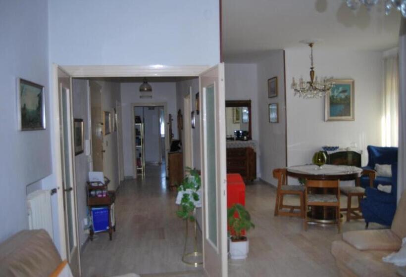 A Casa Di Lidia B&b Gaeta