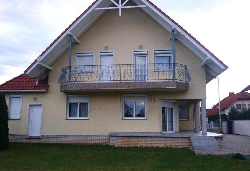 ペンション Natalie Appartment