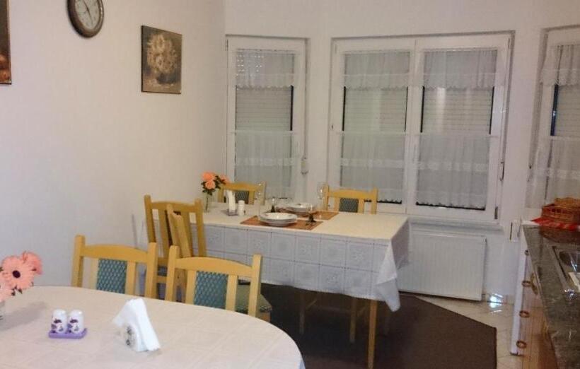 ペンション Natalie Appartment