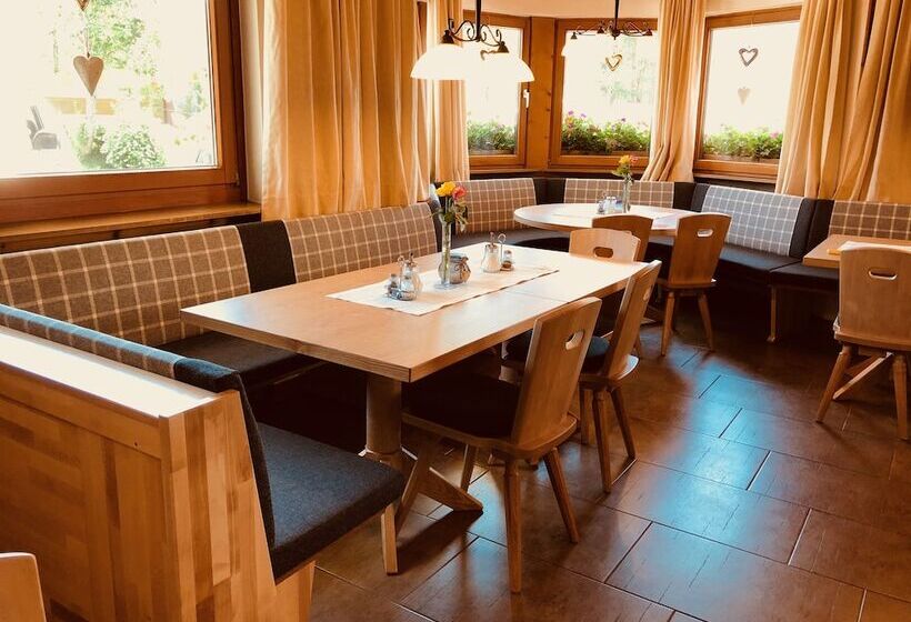 مبيت وإفطار Pension Aschlandhof