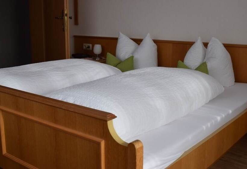 مبيت وإفطار Pension Aschlandhof