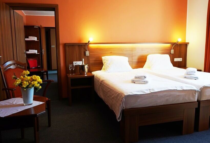 هتل Baltaci U Nahonu