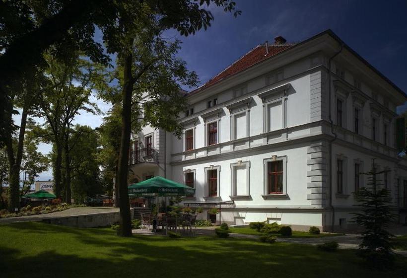 בית מלון כפרי Bugatti