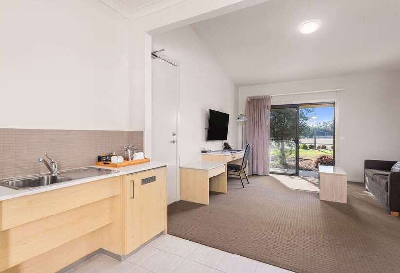 Quality Hotel Point Cook