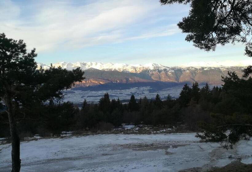 Отель Rifugio Predaia Ai Todesci