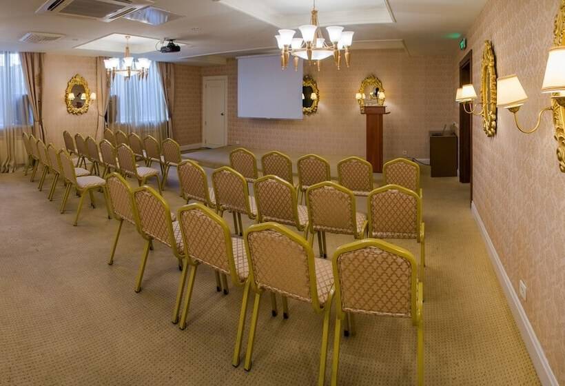 בית מלון כפרי Volga Premium