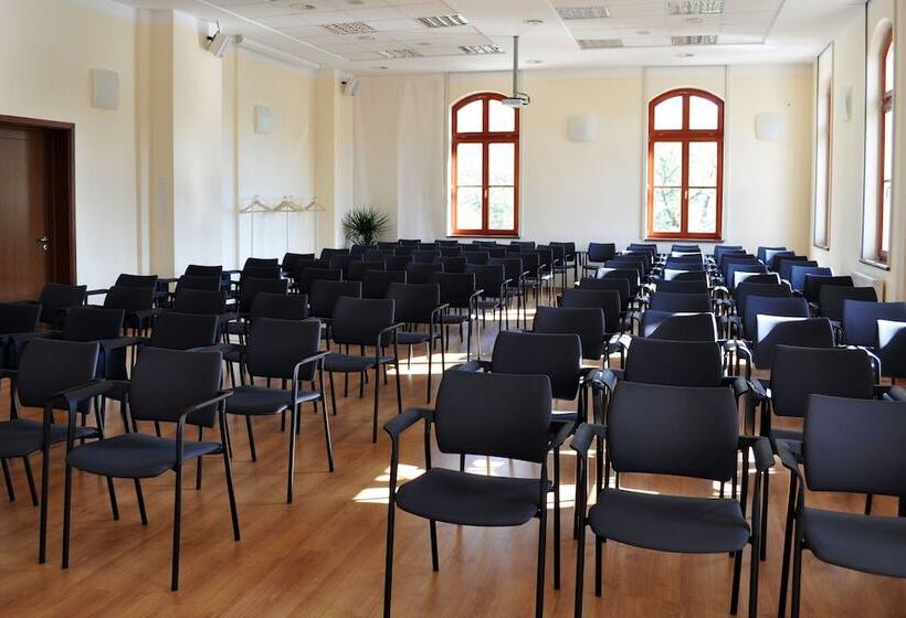 هتل Wenderedu Business Center