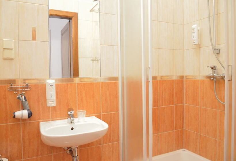 هتل Wenderedu Business Center