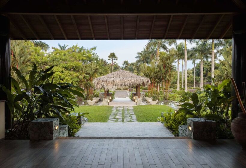 Indura Beach & Golf Resort Curio Collection By Hilton