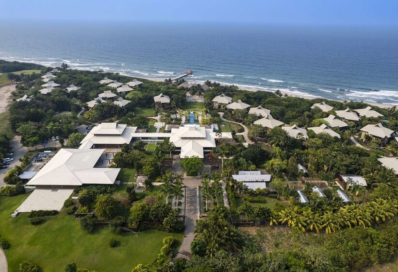 Indura Beach & Golf Resort Curio Collection By Hilton