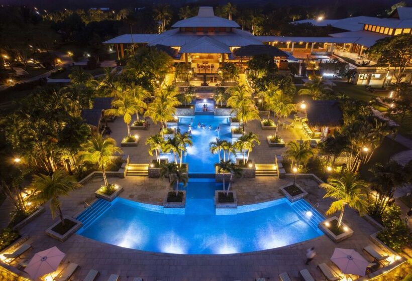 Indura Beach & Golf Resort Curio Collection By Hilton