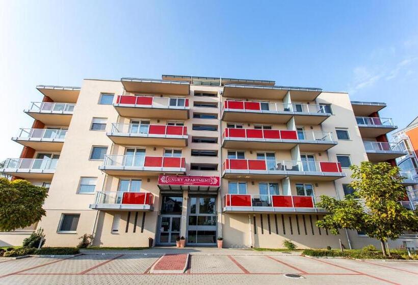 Luxury Apartment Hotel Siófok