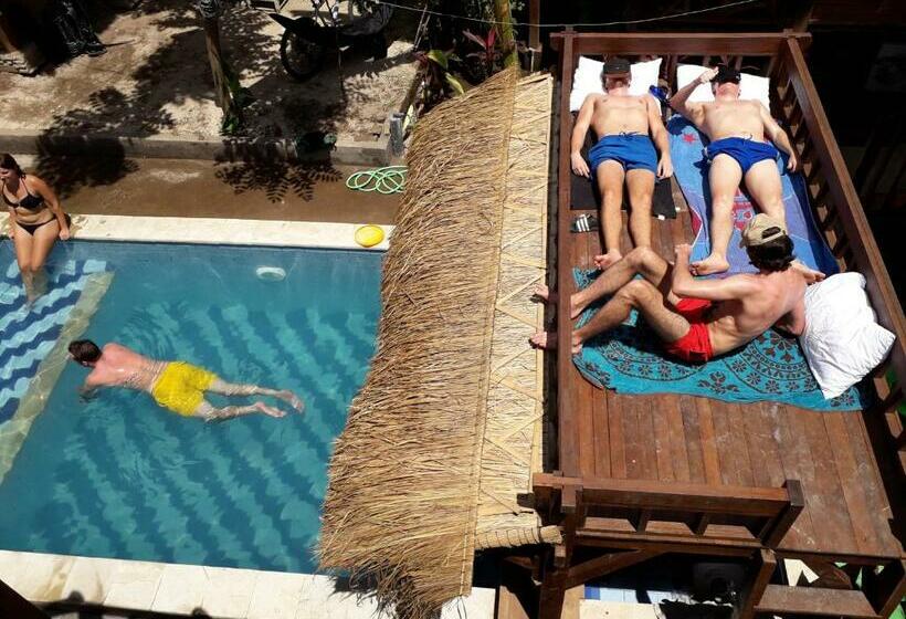 پانسیون Deep House Bungalows