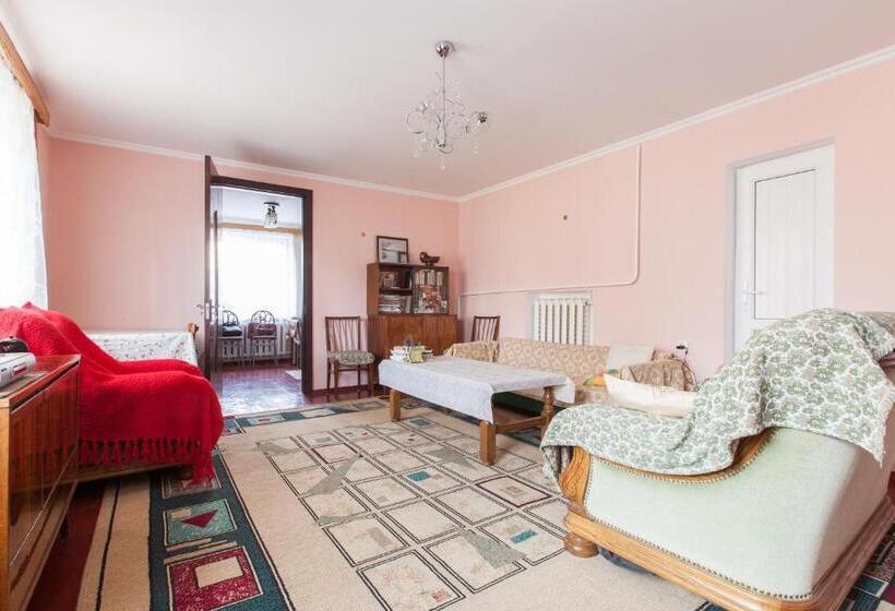 پانسیون Nino Shavhaleti Guest House