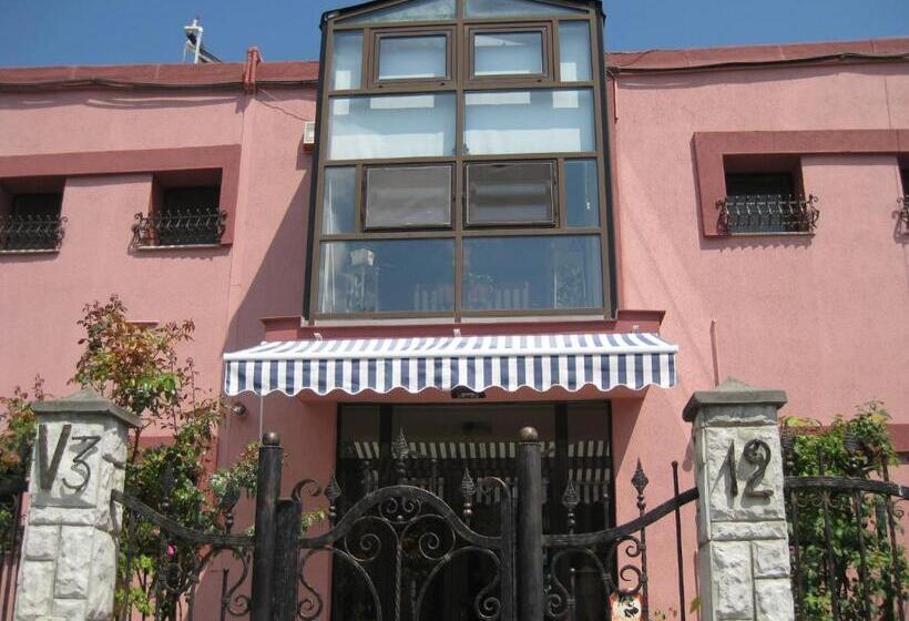 پانسیون V3 Villa