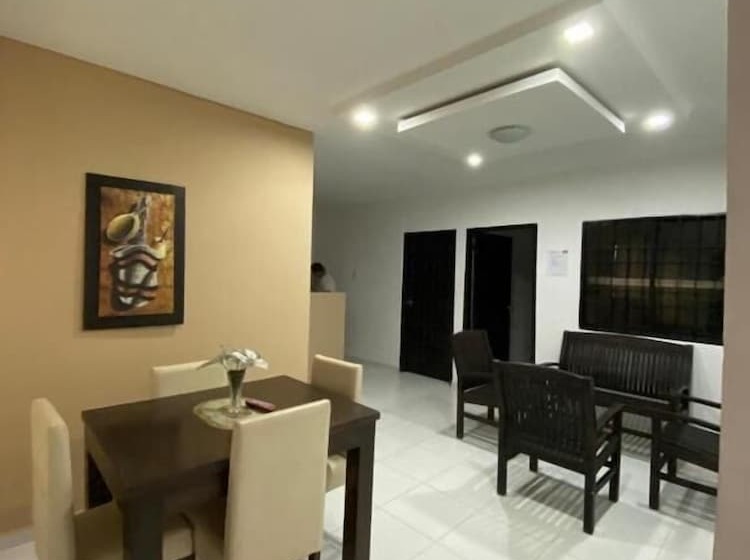 Aparta Hotel El Cacique Upar