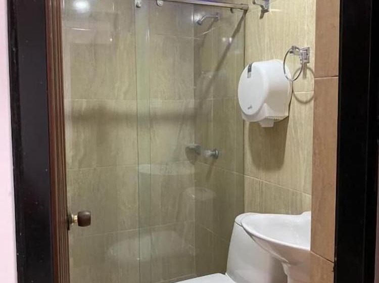 Aparta Hotel El Cacique Upar