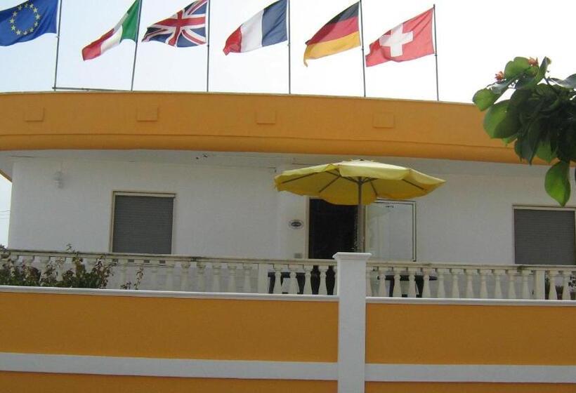 Отель Albergo Europa
