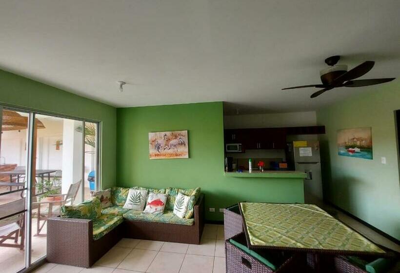 Hermosa Casa De Playa En Bejuco