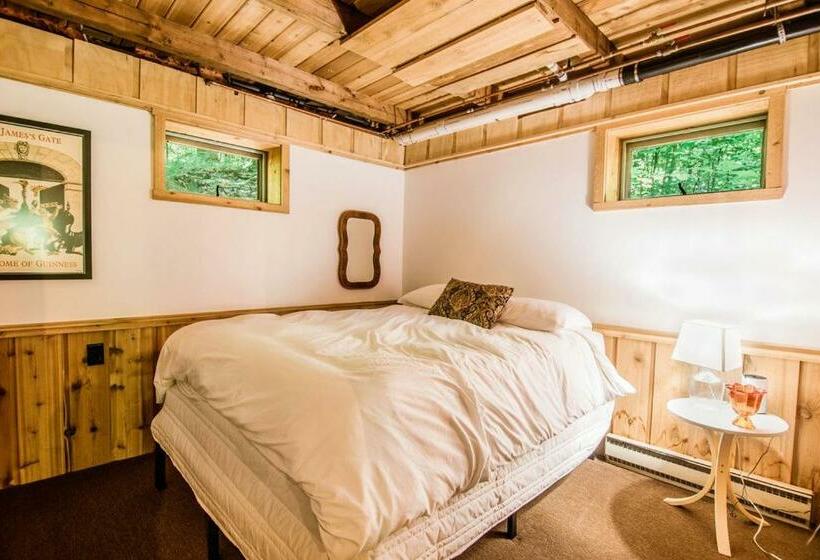 Northern Nights Chalet By Wanderlust Abodes