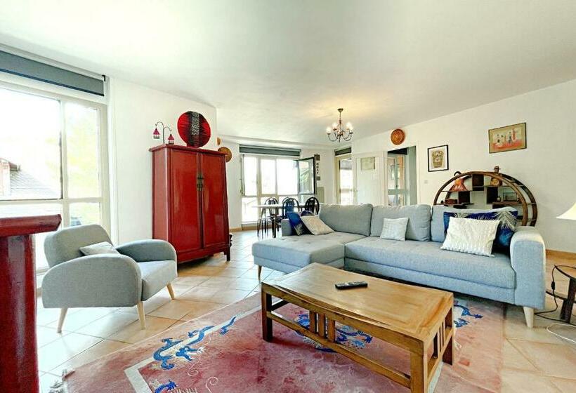 3 Bedroom Heart Of Annecy No Wifi