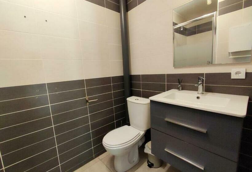 Appartement Calme Avec Jardin Privatif 3