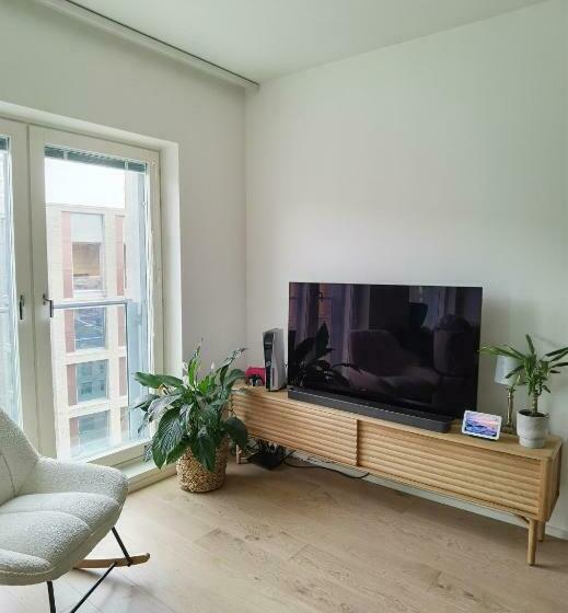 10. Floor Apartment Near City Center