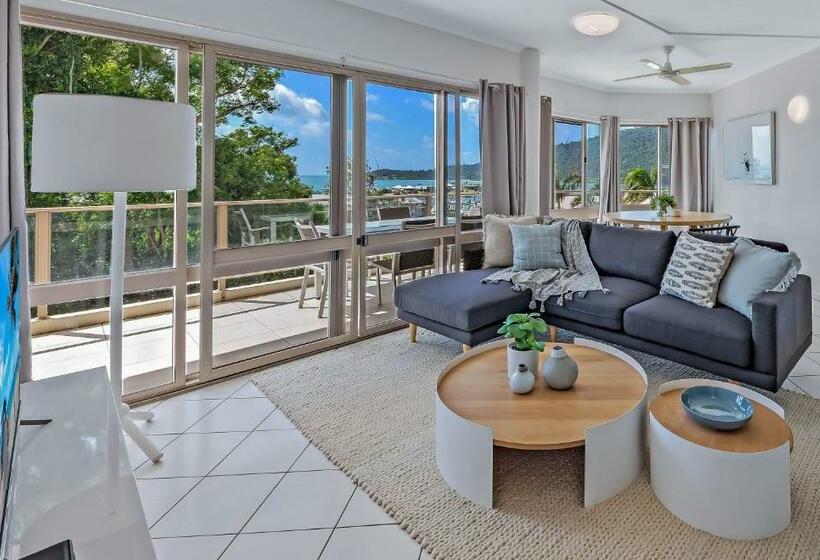 New! Gorgeous 2br Apartment With Stunning Ocean Views!