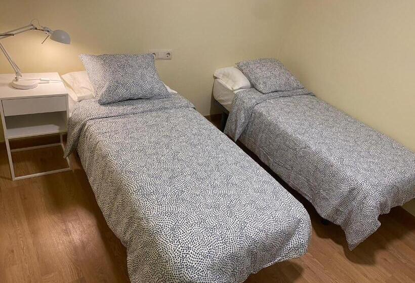 Cal Tòfones, 1er 1a. Apartament Turístic A Borredà, 08619barcelona