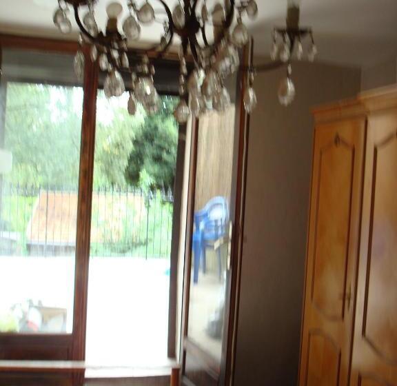 Maison Mons