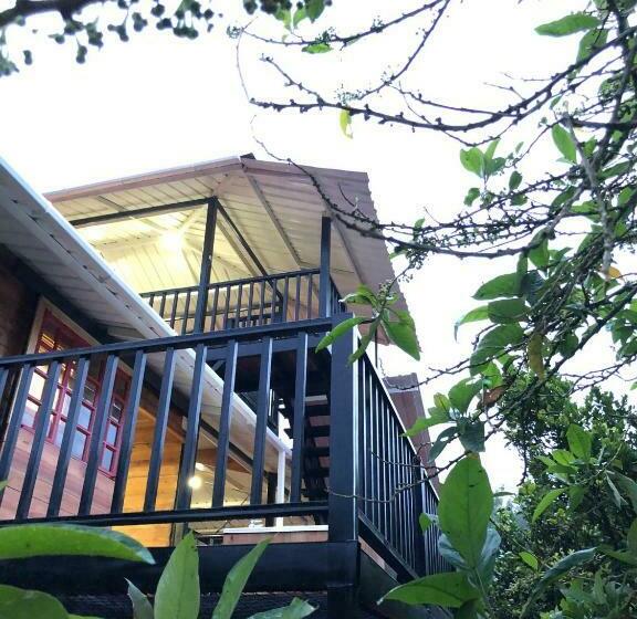Cabaña Tipo Glamping En Finca Cafetera Con Zonas Verdes, Avistamiento De Aves, Paisaje Cafetero