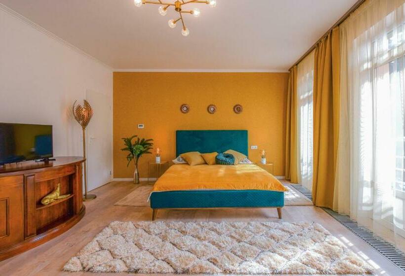 Königin Apartman