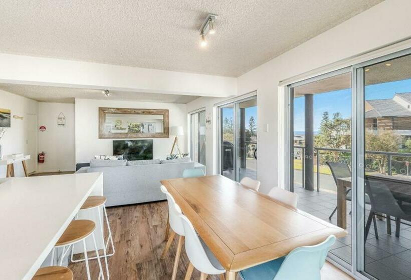 Yamba 58 Modern Apartment With Ocean Views