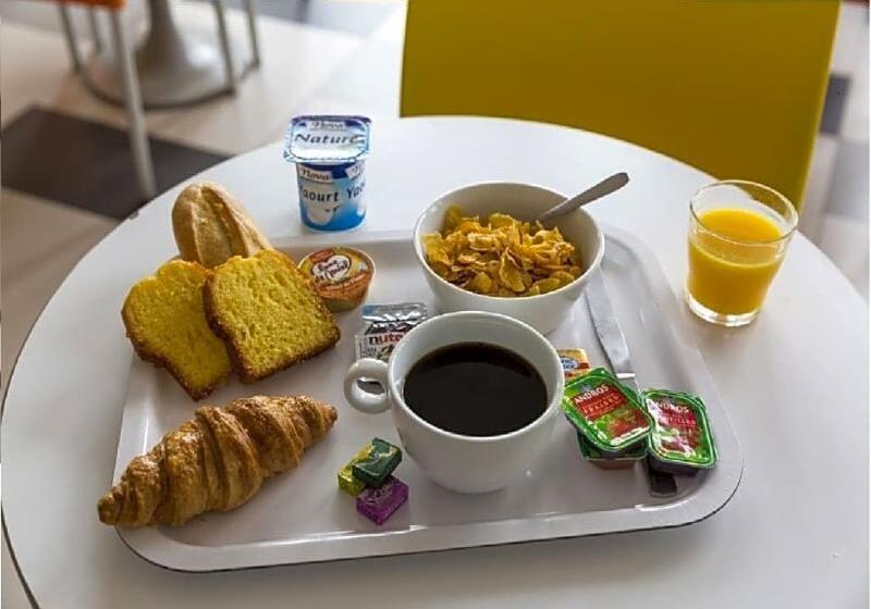 Отель Premiere Classe Avignon Courtine Gare Tgv