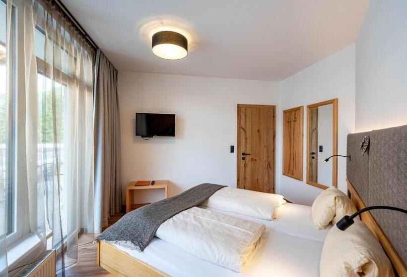 Отель Rustika   Appartements & Spa
