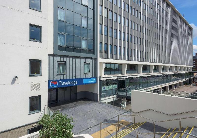 Отель Travelodge London Twickenham