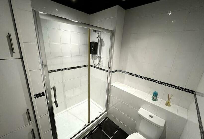 Winter Gardens North Pier 2 Bed