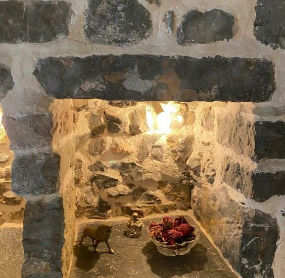 La Torre Saracena Di Tellaro   Confirenthouse