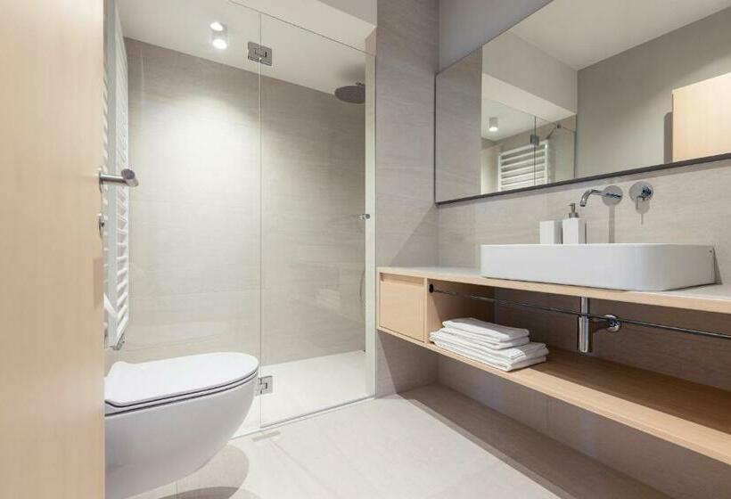 Solis Apartments