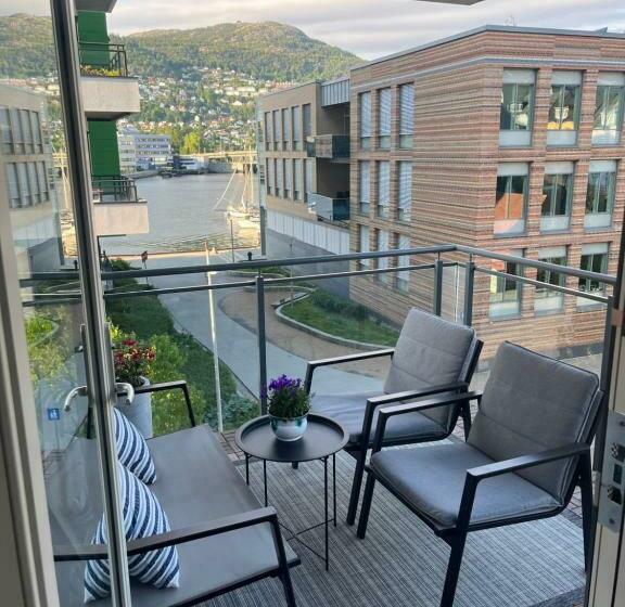 Modern Apartment Amazing Terrace And Fjord View, Close To City Center