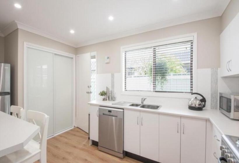Ocean Beach Escape Umina Beach
