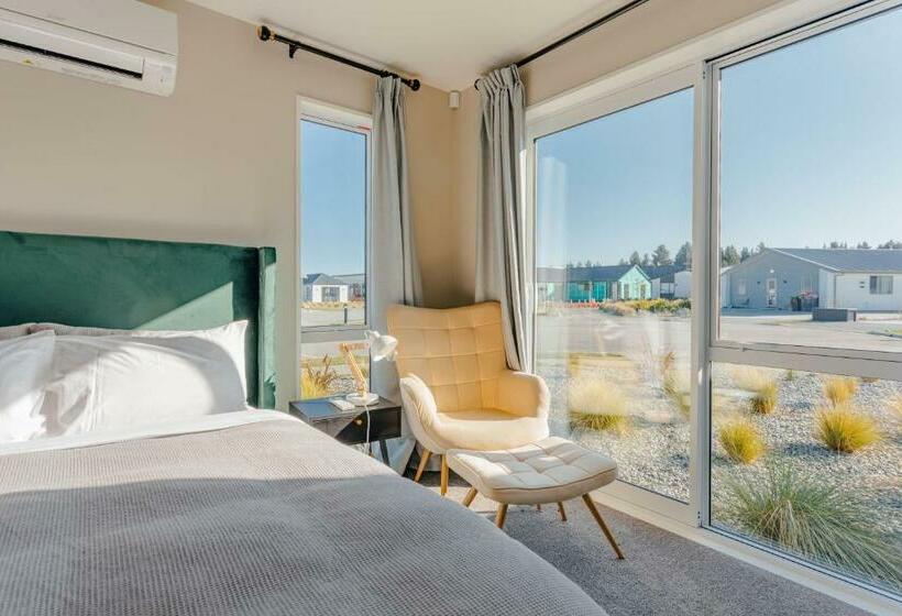 Lupin Faves Tekapo