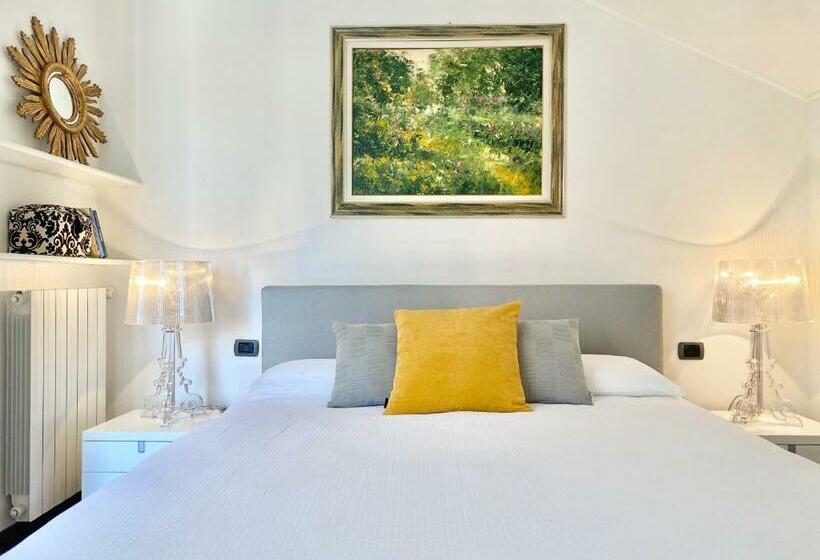 Casaviva Central Seaview Penthouse In Camogli