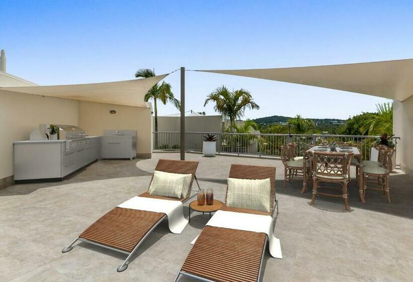 Penthouse With Private Roof Top Terrace Noosa
