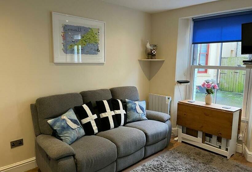 Seagull Cottage
