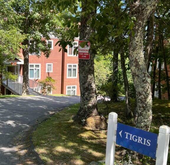 Beautiful Mountain Peaceful Condo