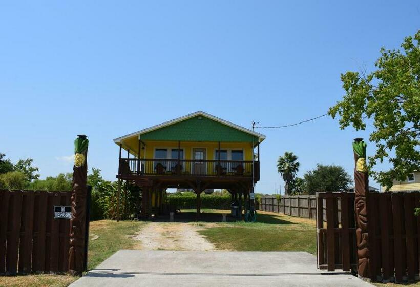 The Pineapple Beach House Fisherman S Paradise