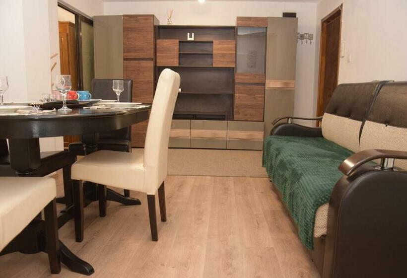 Apartament Cetate